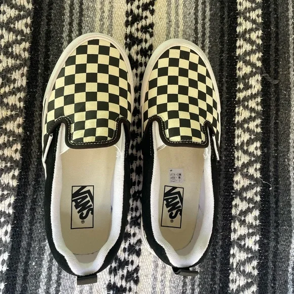 Vans Womens Size 8 Black and White Checkered Slip-On Sneakers - Picture 2 of 4